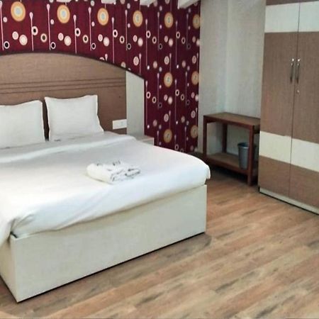 Dew Drop Inn Ooty Extérieur photo
